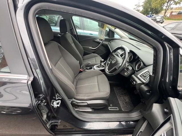 Used Vauxhall Astra 2013 for sale - 76197375: Photo 5