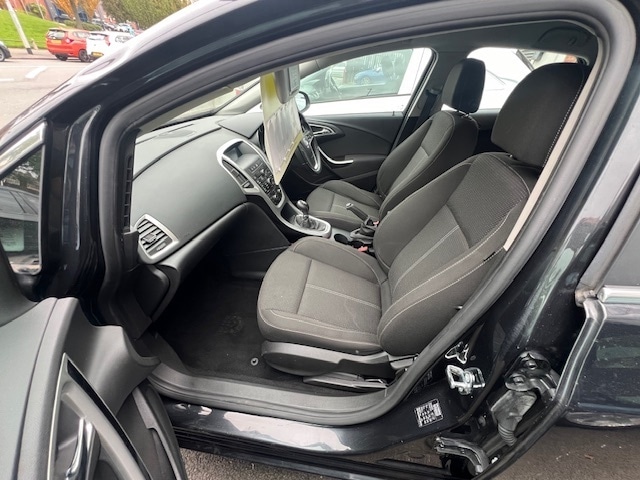 Used Vauxhall Astra 2013 for sale - 76197375: Photo 6