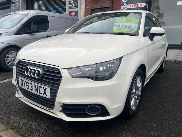 Used Audi A1 2013 for sale - 77342376: Photo 2
