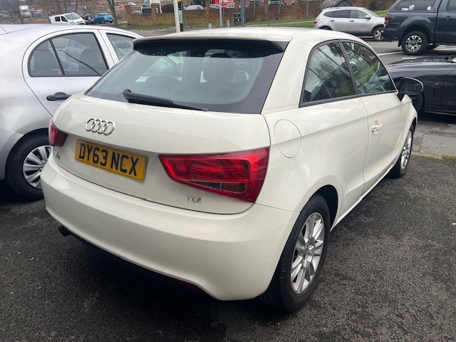 Used Audi A1 2013 for sale - 77342376: Photo 4