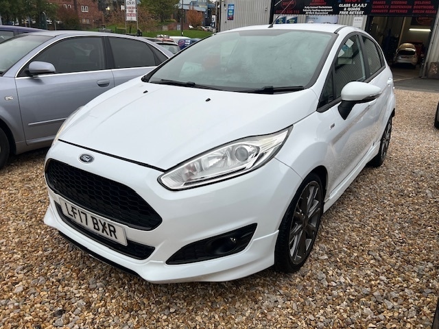 Used Ford Fiesta 2017 for sale - 76236375: Photo 2