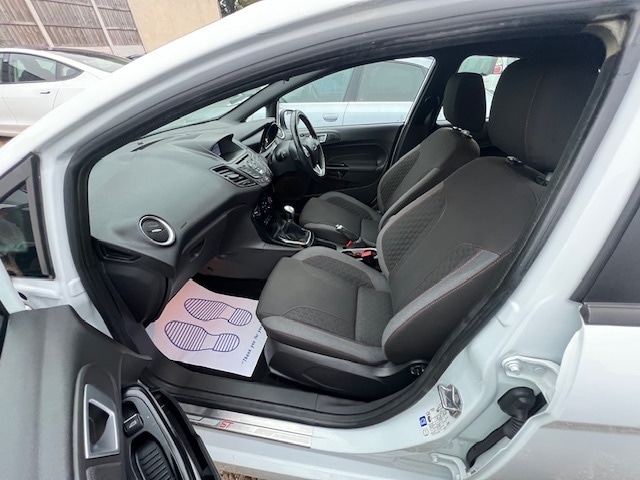 Used Ford Fiesta 2017 for sale - 76236375: Photo 6