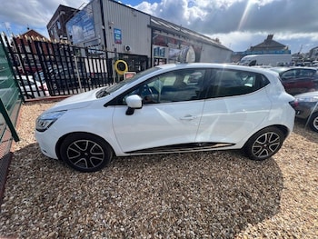 Used Renault Clio 2017 for sale - 78545033: Photo
