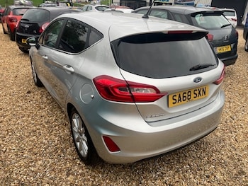 Used Ford Fiesta 2018 for sale - 76197371: Photo