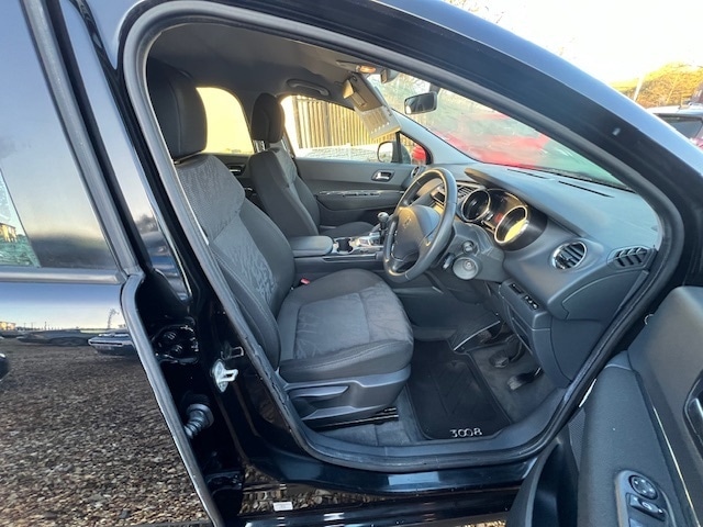 Used Peugeot 3008 2010 for sale - 76924099: Photo 5
