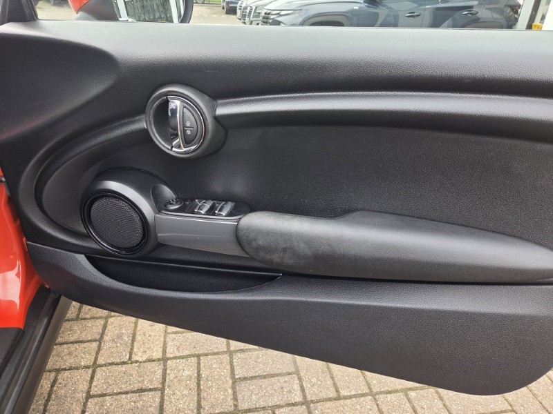 Used MINI Convertible 2018 for sale - 77903473: Photo 21