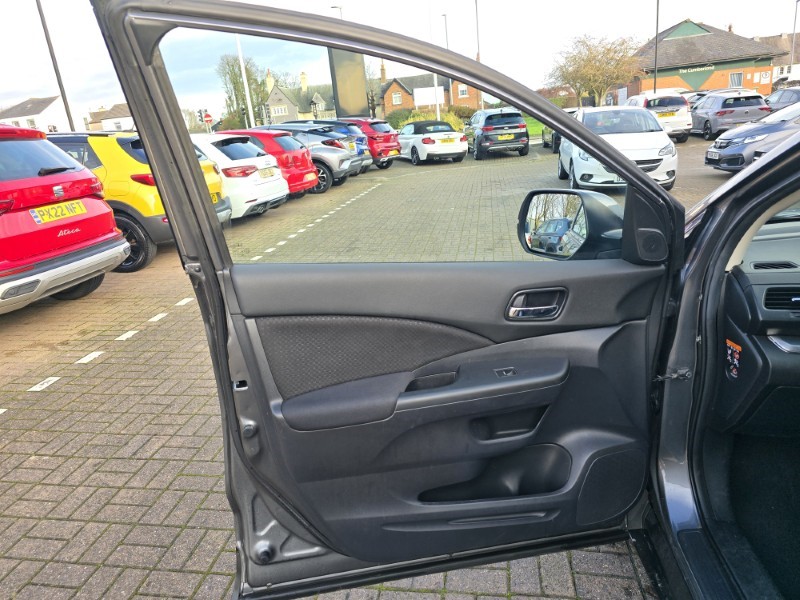 Used Honda CR-V 2018 for sale - 76981920: Photo 26