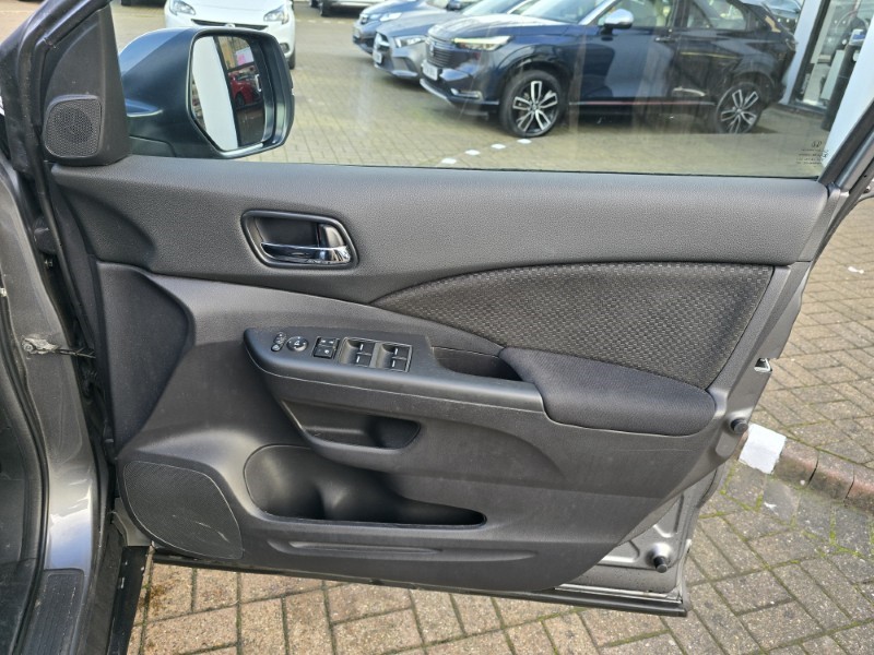 Used Honda CR-V 2018 for sale - 76981920: Photo 29