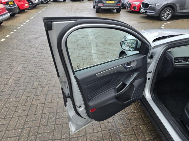 Used Ford Focus 2022 for sale - 76981034: Photo 25