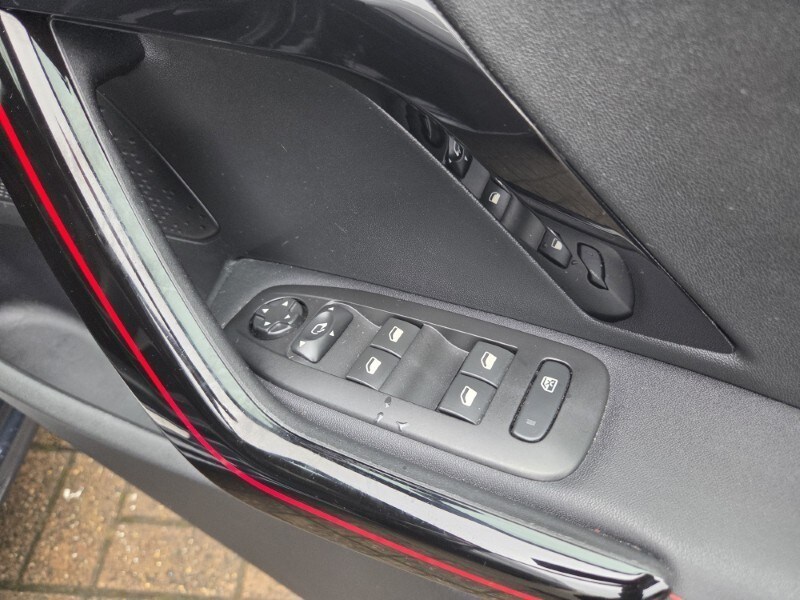 Used Peugeot 208 2019 for sale - 77848242: Photo 30