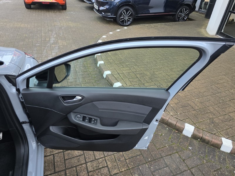 Used Renault Clio 2023 for sale - 77001333: Photo 31