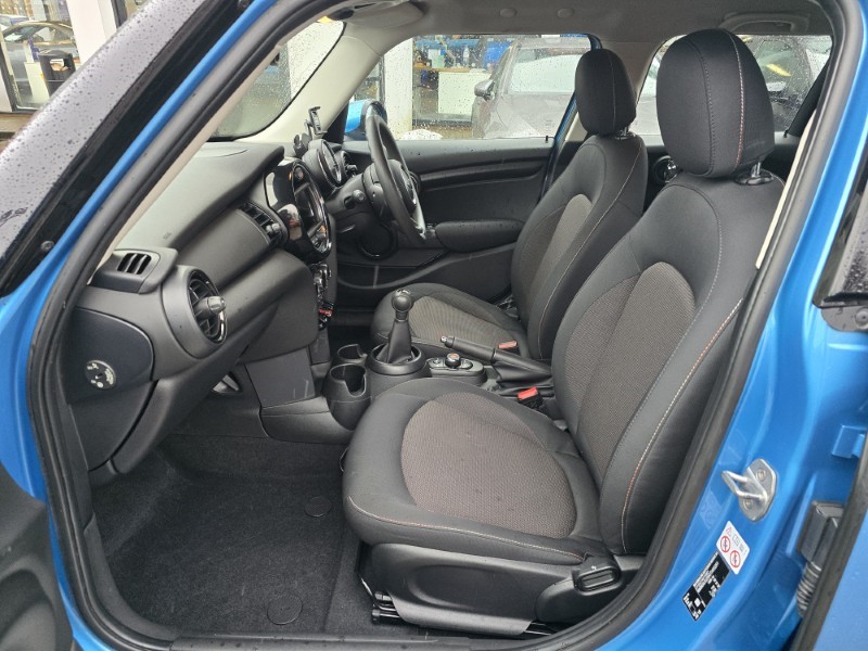 Used MINI Hatch 2018 for sale - 77195352: Photo 4