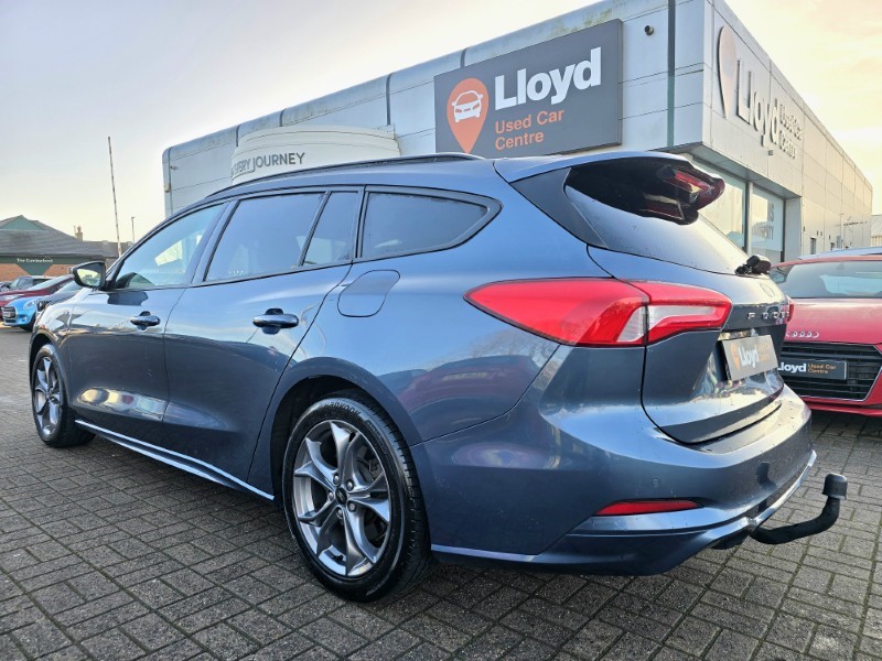 Used Ford Focus 2021 for sale - 77353931: Photo 3