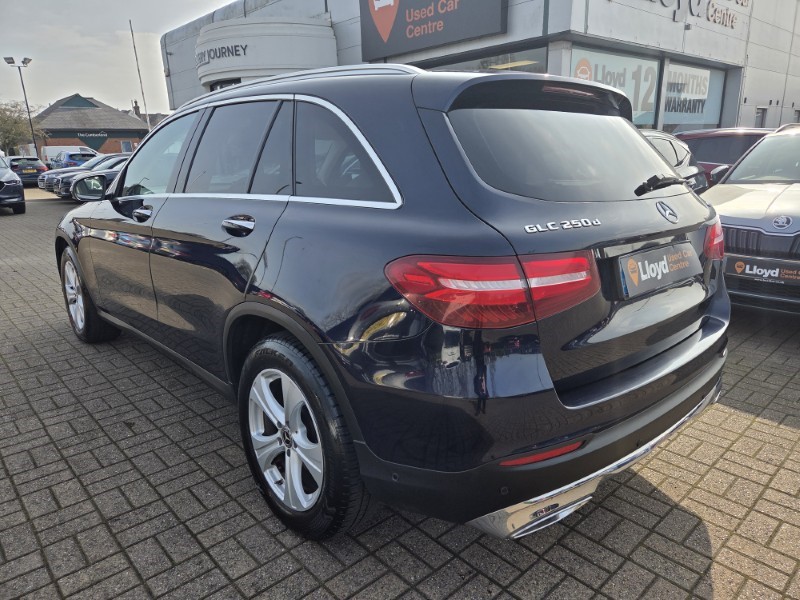 Used Mercedes-Benz GLC 2018 for sale - 77950792: Photo 3