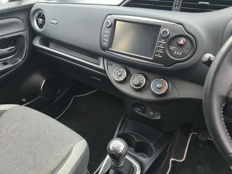 Used Toyota Yaris 2020 for sale - 76981128: Photo 31