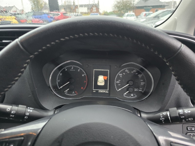 Used Toyota Yaris 2020 for sale - 76981128: Photo 37