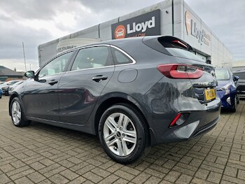 Used Kia Ceed 2021 for sale - 77675526: Photo