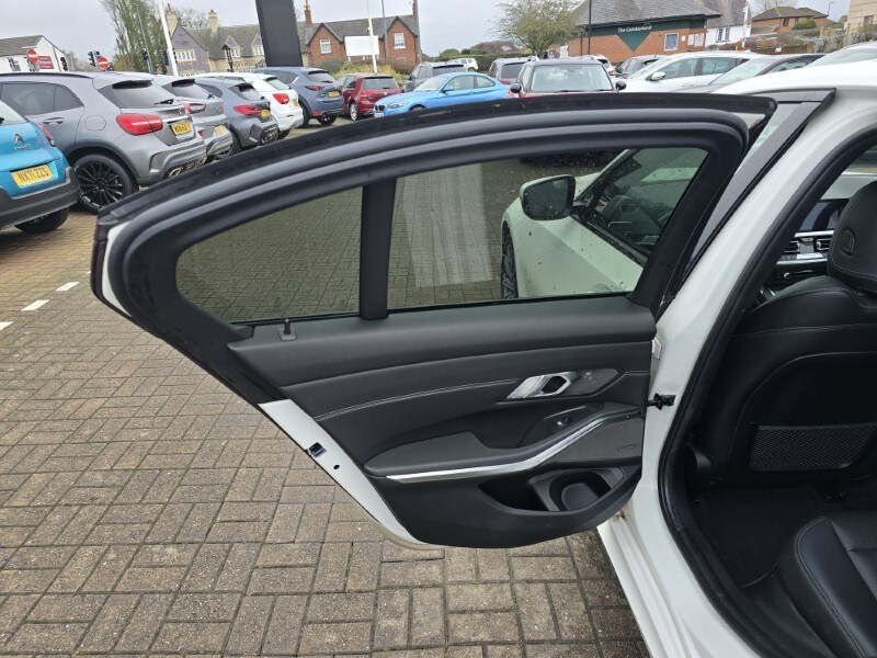 Used BMW 3 Series 2019 for sale - 77687511: Photo 21