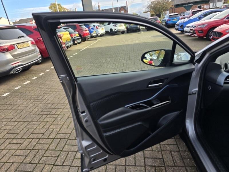 Used Toyota C-HR 2020 for sale - 76981565: Photo 23