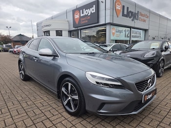 Used Volvo V40 2019 for sale - 78639953: Photo