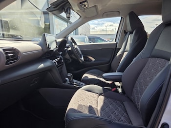 Used Toyota Yaris Cross 2024 for sale - 78508002: Photo