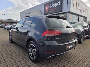 Used Volkswagen Golf 2020 for sale - 78053224: Photo