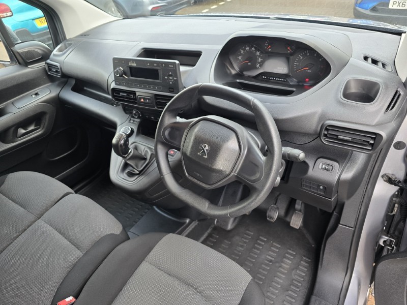 Used Peugeot Partner 2020 for sale - 77220396: Photo 11