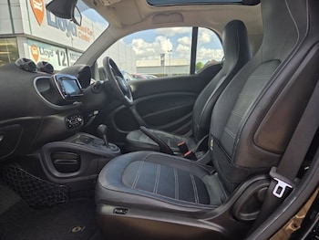 Used smart fortwo 2019 for sale - 78787811: Photo
