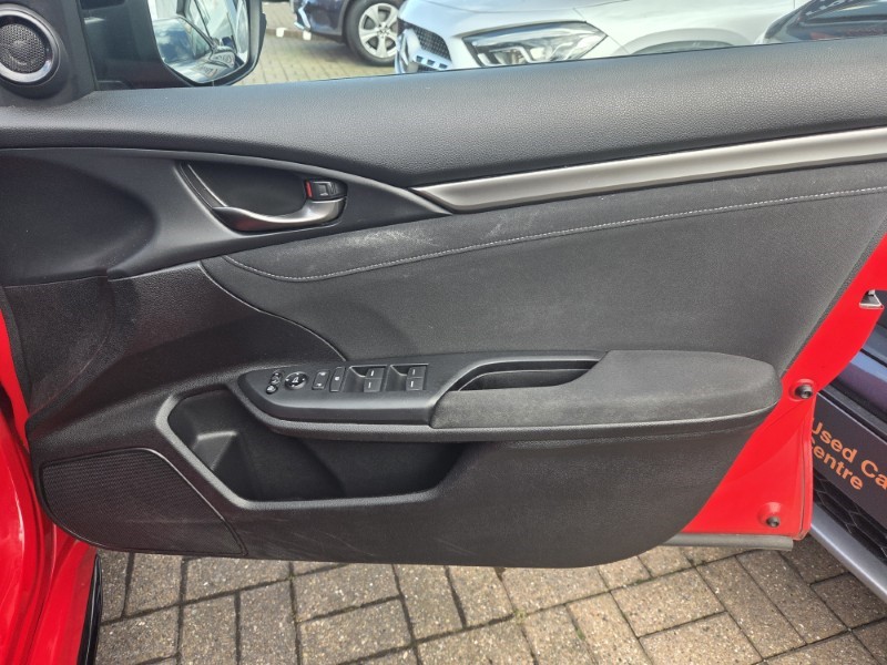 Used Honda Civic 2018 for sale - 78212088: Photo 16