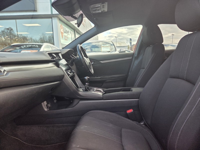 Used Honda Civic 2018 for sale - 78212088: Photo 4