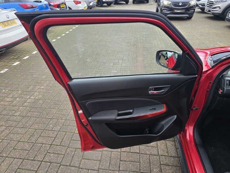 Used Suzuki Swift 2019 for sale - 76981989: Photo 25