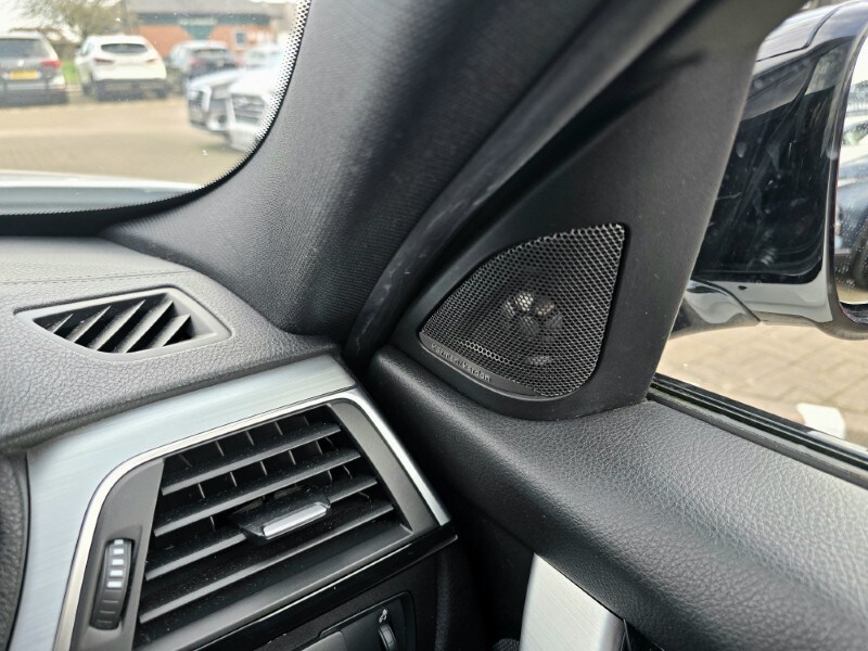 Used BMW 3 Series 2017 for sale - 77915615: Photo 35