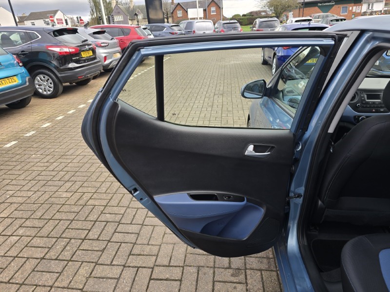 Used Hyundai i10 2017 for sale - 77653282: Photo 20