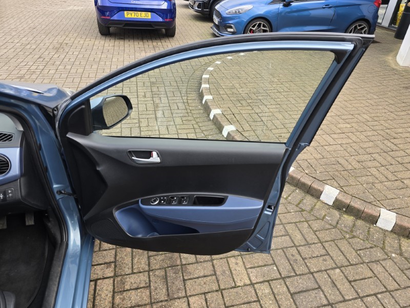 Used Hyundai i10 2017 for sale - 77653282: Photo 27