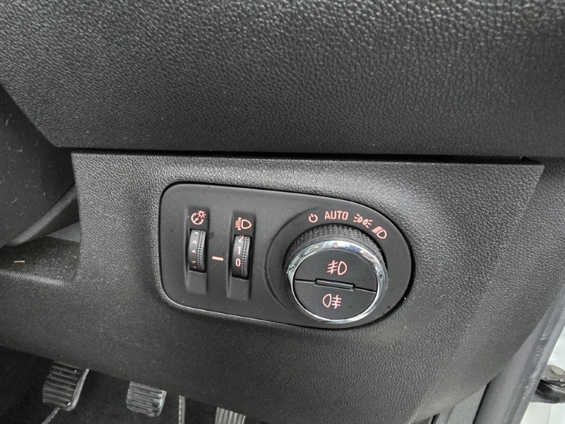 Used Vauxhall Corsa 2018 for sale - 76981915: Photo 26