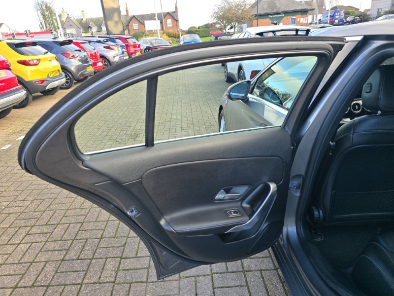 Used Mercedes-Benz A-Class 2018 for sale - 76982403: Photo 21