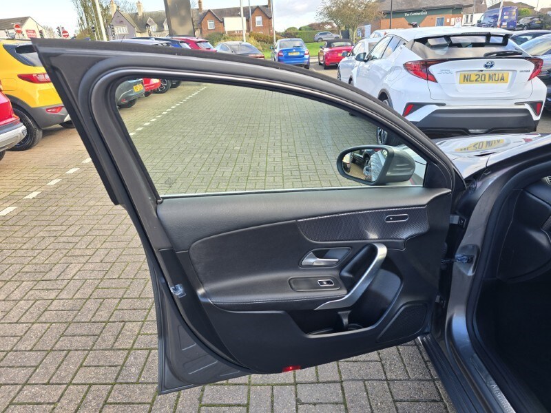 Used Mercedes-Benz A-Class 2018 for sale - 76982403: Photo 24