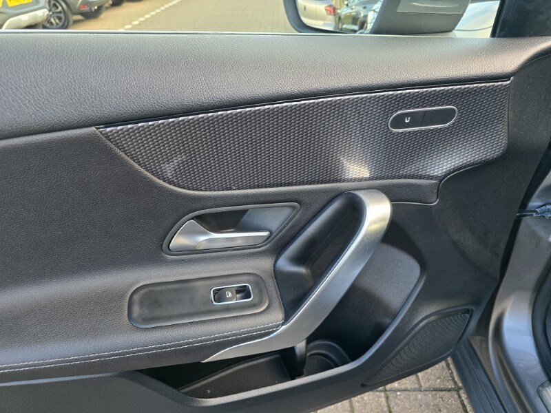 Used Mercedes-Benz A-Class 2018 for sale - 76982403: Photo 25