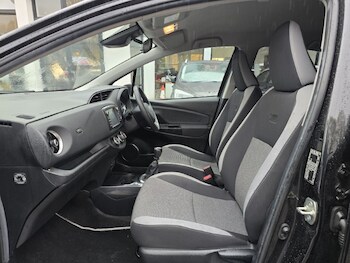 Used Toyota Yaris 2020 for sale - 77087670: Photo