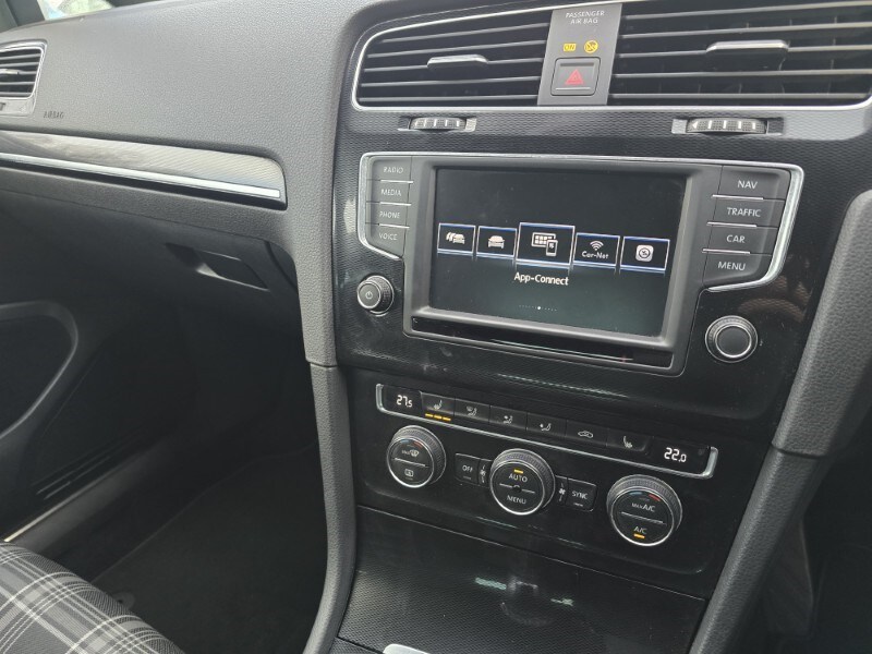 Used Volkswagen Golf 2017 for sale - 77391865: Photo 47