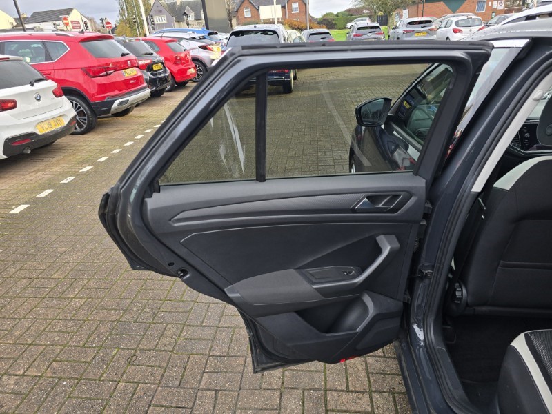 Used Volkswagen T-Roc 2018 for sale - 76981802: Photo 21