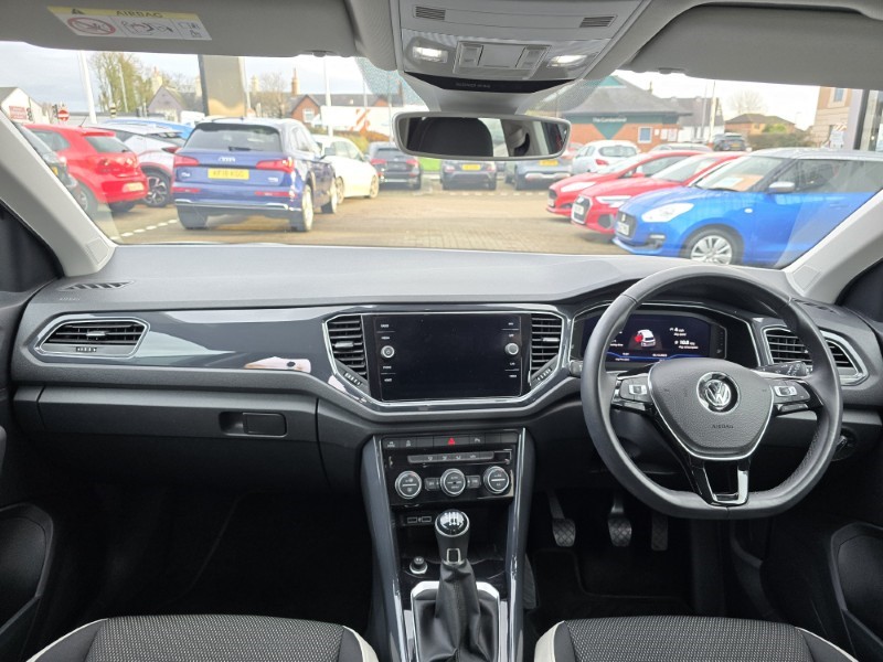 Used Volkswagen T-Roc 2018 for sale - 76981802: Photo 23