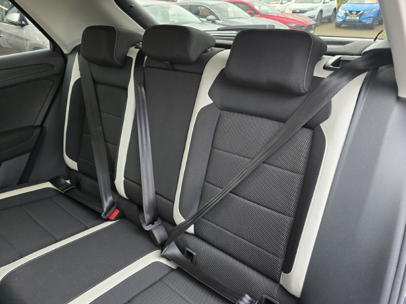 Used Volkswagen T-Roc 2018 for sale - 76981802: Photo 24