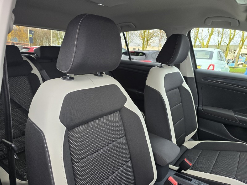 Used Volkswagen T-Roc 2018 for sale - 76981802: Photo 29