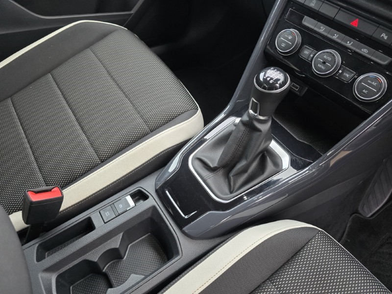 Used Volkswagen T-Roc 2018 for sale - 76981802: Photo 30