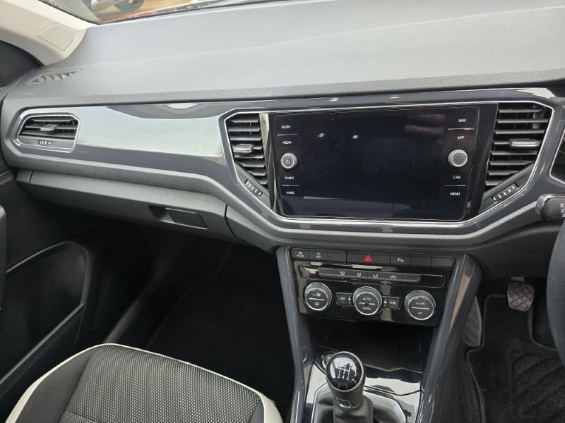 Used Volkswagen T-Roc 2018 for sale - 76981802: Photo 31