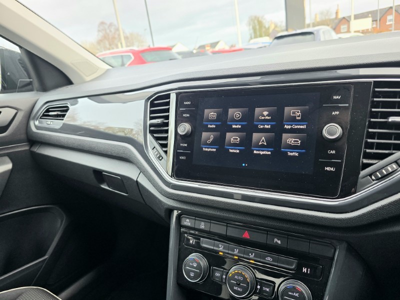 Used Volkswagen T-Roc 2018 for sale - 76981802: Photo 49