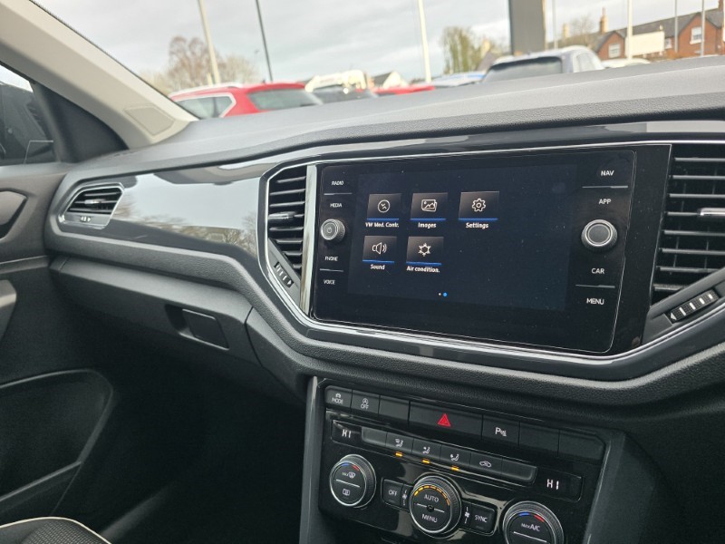 Used Volkswagen T-Roc 2018 for sale - 76981802: Photo 50