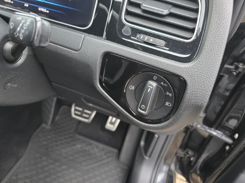 Used Volkswagen Golf 2019 for sale - 77449937: Photo 39