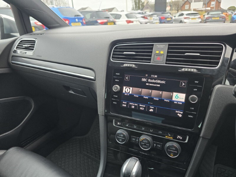 Used Volkswagen Golf 2019 for sale - 77449937: Photo 41